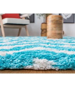 Safavieh Barcelona Shag BSG320 Ivory / Blue 2'-3" X 7' Runner Area Rug