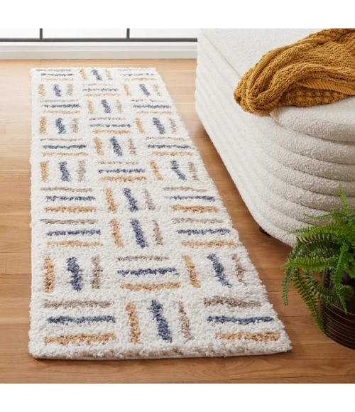 Safavieh Calico Shag Ivory / Gold CLC112 2 ft. 2 in. X 8 ft. Runner Rug