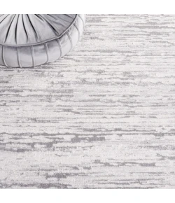 Safavieh Diamond Grey / Beige DIA136 6 ft. 7 in. X 6 ft. 7 in. Round Rug