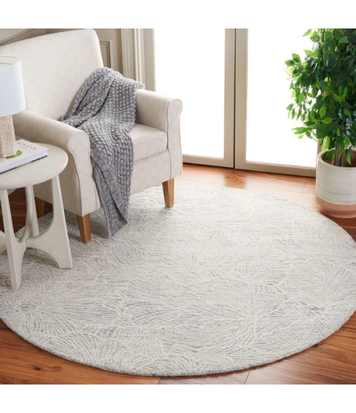 Safavieh Ebony Grey / Ivory EBN101 6 ft. X 6 ft. Round Rug