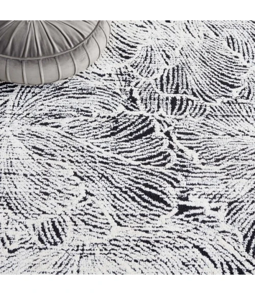 Safavieh Ebony Black / Ivory EBN101 6 ft. X 6 ft. Square Rug