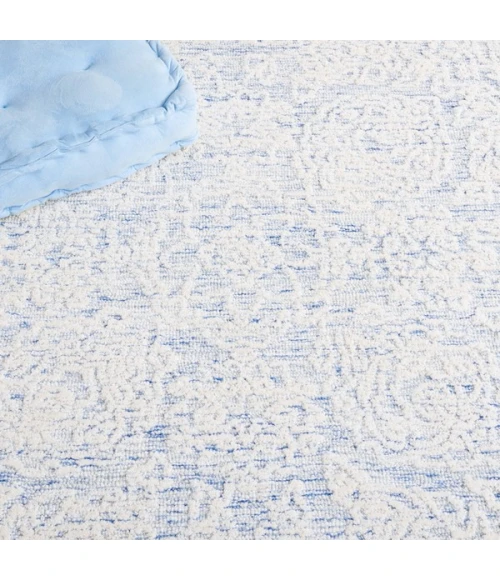 Safavieh Ebony Blue / Ivory EBN102 6 ft. X 6 ft. Round Rug