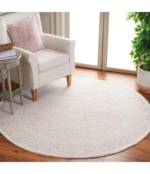 Safavieh Ebony Pink / Ivory EBN102 6 ft. X 6 ft. Round Rug