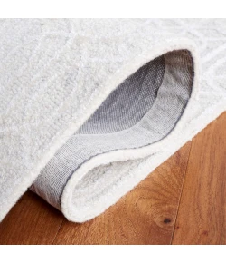 Safavieh Ebony Beige / Ivory EBN107 2 ft. 3 in. X 9 ft. Runner Rug