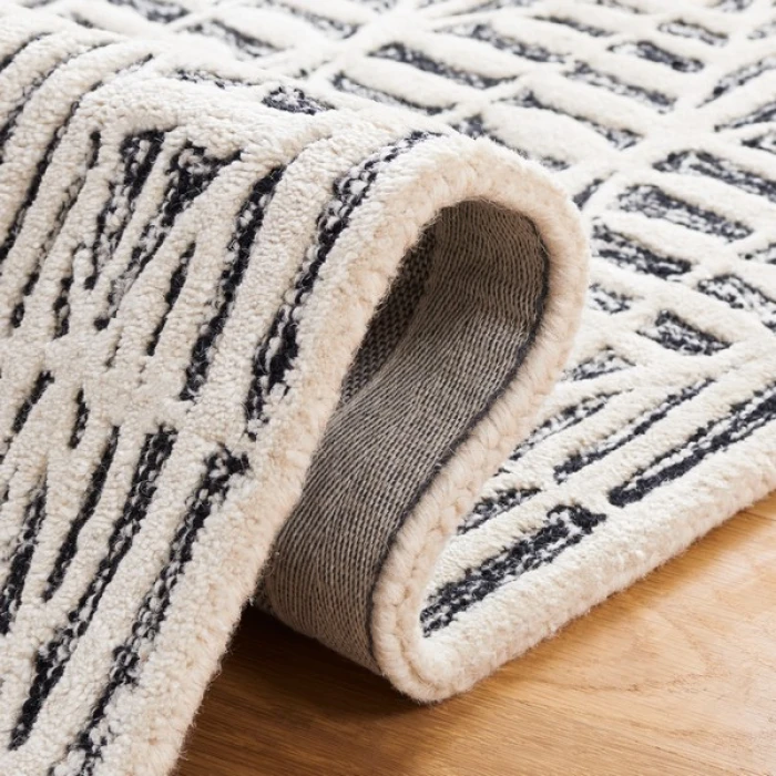 Safavieh Ebony Black / Ivory EBN110 2 ft. 3 in. X 9 ft. Runner Rug