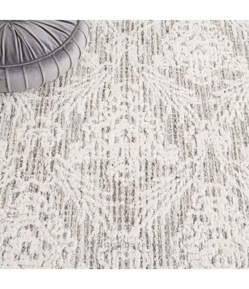 Safavieh Ebony Grey / Ivory EBN112 6 ft. X 6 ft. Round Rug