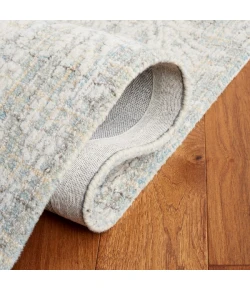 Safavieh Ebony Light Blue / Ivory EBN112 6 ft. X 6 ft. Round Rug