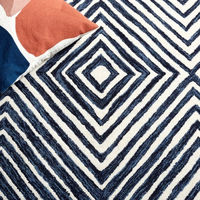Safavieh Ebony Navy / Ivory EBN150 2 ft. 3 in. X 9 ft. Runner Rug