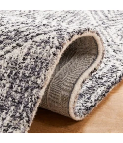 Safavieh Ebony Charcoal / Ivory EBN204 5 ft. X 8 ft. Rectangle Rug