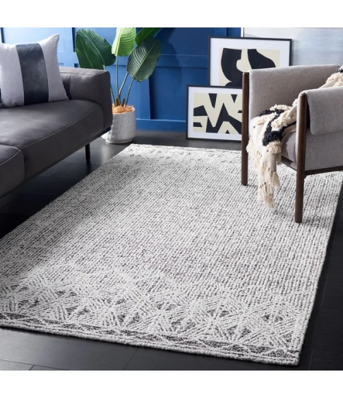 Safavieh Ebony Ivory / Black EBN210 4 ft. X 6 ft. Rectangle Rug