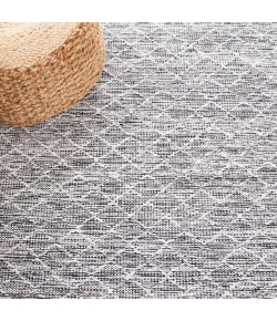 Safavieh Ebony Ivory / Black EBN313 2 ft. 3 in. X 9 ft. Runner Rug