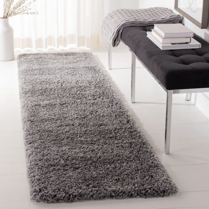 Safavieh Fontana Shag  Silver FNT800 2 ft. 3 in. X 4 ft. Accent Rug