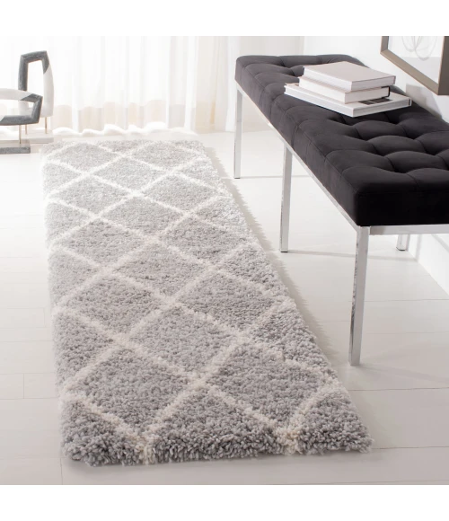 Safavieh Fontana Shag  Grey / Cream FNT815 2 ft. 3 in. X 12 ft. Runner Rug