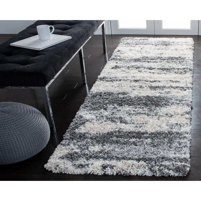Safavieh Fontana Shag  Grey / Ivory FNT853 2 ft. 3 in. X 4 ft. Accent Rug