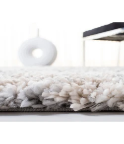 Safavieh Fontana Shag  Grey / Ivory FNT856 5 ft. 3 in. X 5 ft. 3 in. Square Rug