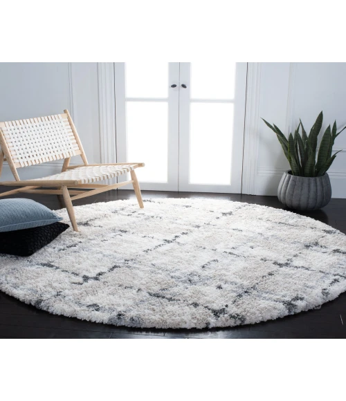Safavieh Fontana Shag  Grey / Ivory FNT868 3 ft. X 3 ft. Round Rug