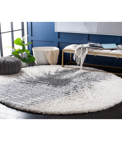 Safavieh Fontana Shag  Grey / Ivory FNT894 5 ft. 3 in. X 7 ft. 6 in. Rectangle Rug