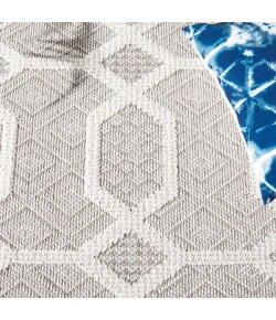 Safavieh Global Grey / Ivory GLB416 6 ft. 7 in. X 6 ft. 7 in. Round Rug