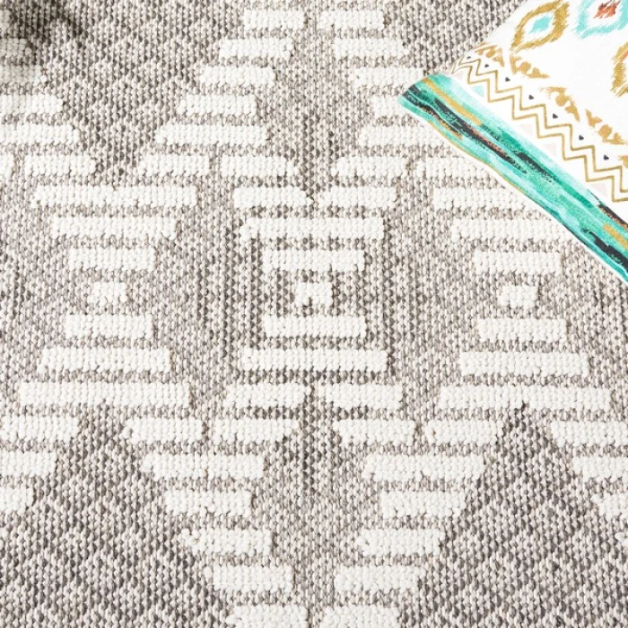Safavieh Global Grey / Ivory GLB420 6 ft. 7 in. X 6 ft. 7 in. Round Rug