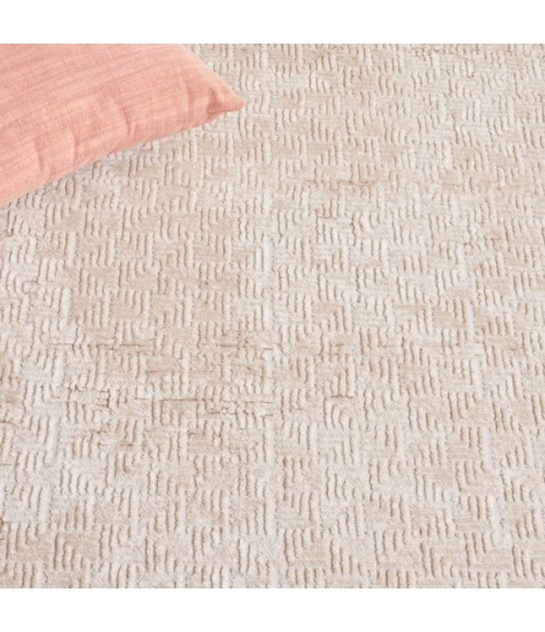 Safavieh Hanna Taupe / Beige HAN110 2 ft. X 8 ft. Runner Rug