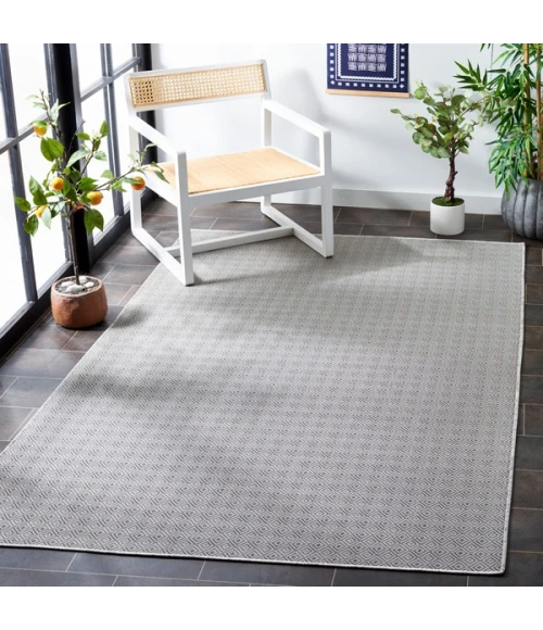 Safavieh Hampton Grey HTN230 4 ft. X 6 ft. Rectangle Rug