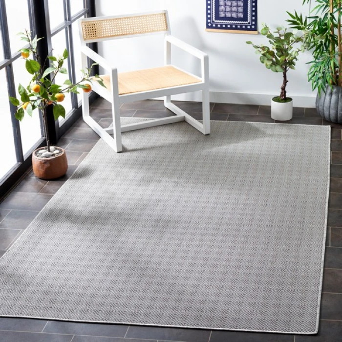 Safavieh Hampton Grey HTN230 5 ft. 1 in. X 7 ft. 6 in. Rectangle Rug
