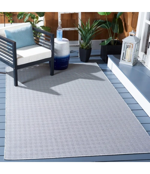 Safavieh Hampton Grey / Blue HTN230 5 ft. 1 in. X 7 ft. 6 in. Rectangle Rug