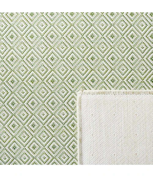 Safavieh Hampton Green HTN230 2 ft. X 9 ft. Runner Rug