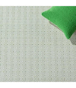 Safavieh Hampton Green HTN230 2 ft. X 9 ft. Runner Rug