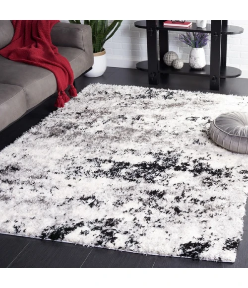 Safavieh Lindsay Shag Grey / Black Ivory LNS556 4 ft. X 6 ft. Rectangle Rug