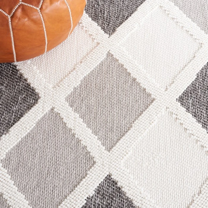 Safavieh Lotus Ivory / Dark Grey LOT102 6 ft. 7 in. X 6 ft. 7 in. Round Rug