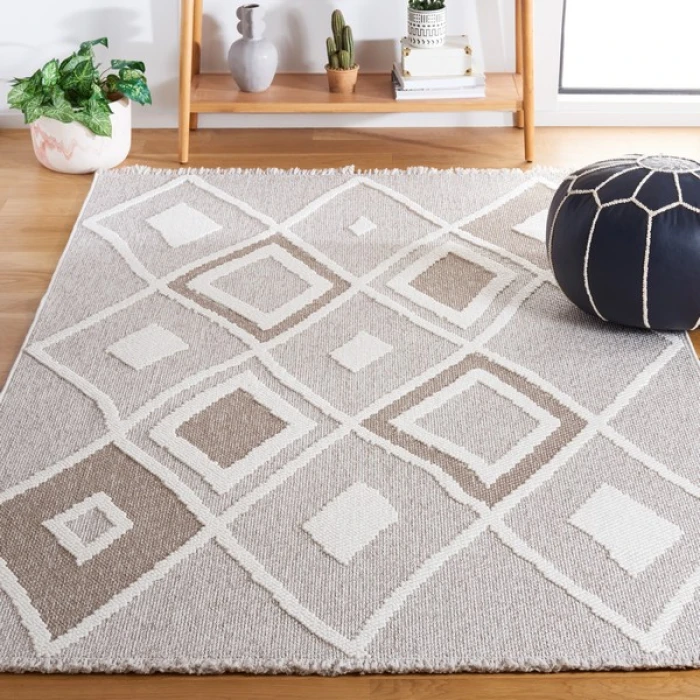 Safavieh Lotus Beige / Ivory LOT110 4 ft. X 6 ft. Rectangle Rug