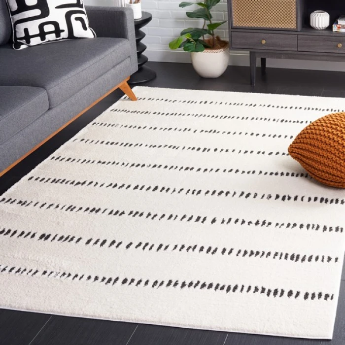 Safavieh Melody Ivory / Black MEL114 4 ft. X 6 ft. Rectangle Rug