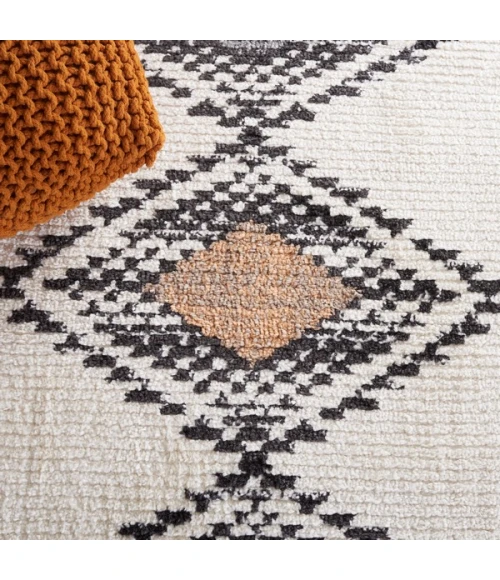 Safavieh Moroccan Tassel Ivory / Orange MRT105 2 ft. 2 in. X 9 ft. Runner Rug