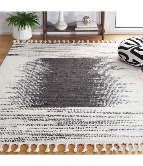 Safavieh Moroccan Tassel Ivory / Black MRT107 4 ft. 5 in. X 6 ft. 5 in. Rectangle Rug