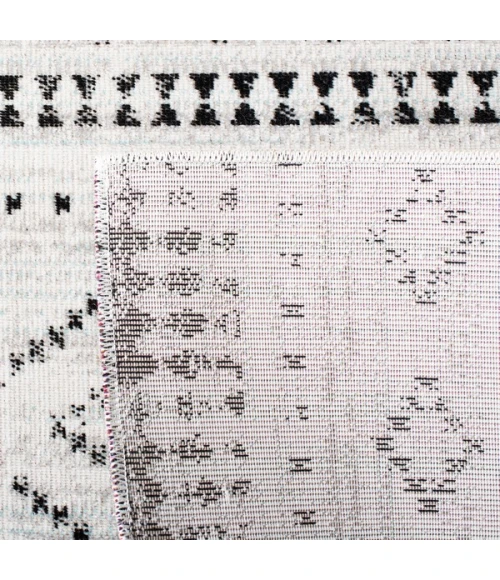 Safavieh Montage  Grey / Ivory MTG291 5 ft. 1 in. X 7 ft. 6 in. Rectangle Rug