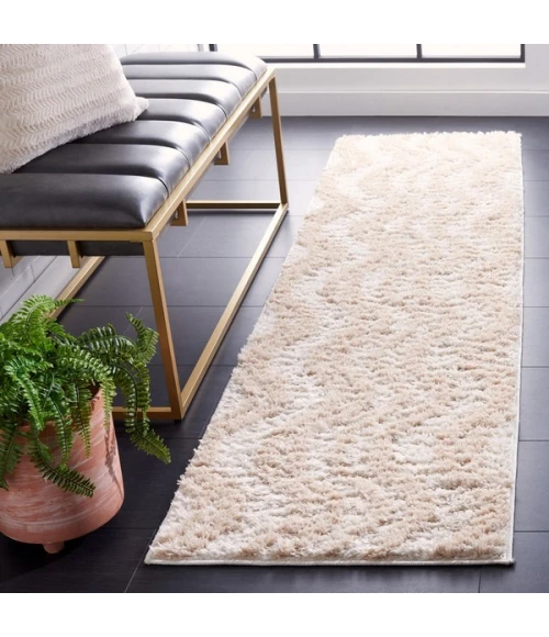 Safavieh Norway Beige / Ivory NOR210 2 ft. 2 in. X 8 ft. Runner Rug