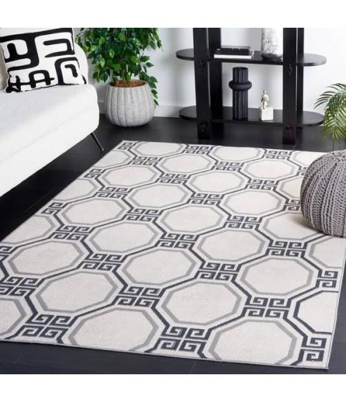 Safavieh Odyssey Ivory / Grey ODY818 4 ft. X 6 ft. Rectangle Rug