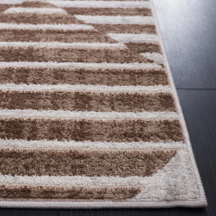 Safavieh Palma Beige / Light Grey PAM328 2 ft. 2 in. X 9 ft. Runner Rug