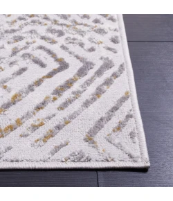 Safavieh Palma Beige / Light Grey PAM330 2 ft. 2 in. X 9 ft. Runner Rug