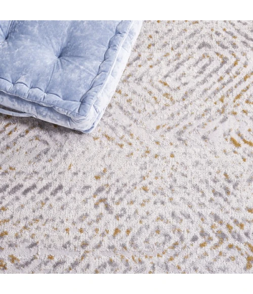 Safavieh Palma Beige / Light Grey PAM330 2 ft. 2 in. X 9 ft. Runner Rug