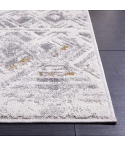 Safavieh Palma Beige / Light Grey PAM332 2 ft. 2 in. X 9 ft. Runner Rug