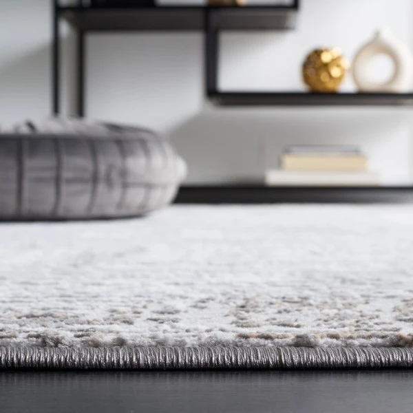 Safavieh Parker Grey / Ivory PRK101 6 ft. 7 in. X 6 ft. 7 in. Round Rug
