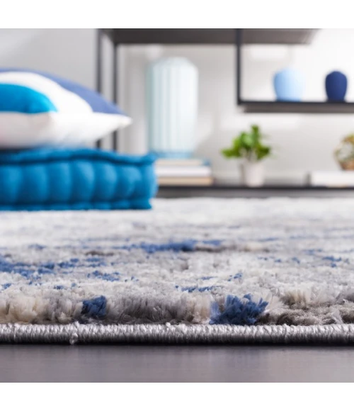 Safavieh Petra Light Grey / Light Beige PTA108 2 ft. 3 in. X 8 ft. Runner Rug