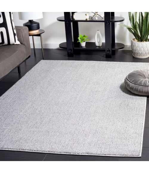 Safavieh River Grey / Ivory RVR600 4 ft. X 6 ft. Rectangle Rug