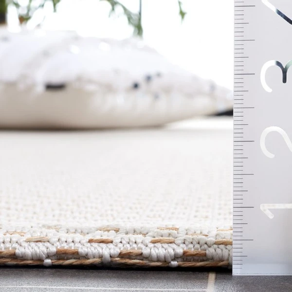 Safavieh Sisal All-Weather Ivory / Natural SAW640 4 ft. X 6 ft. Rectangle Rug