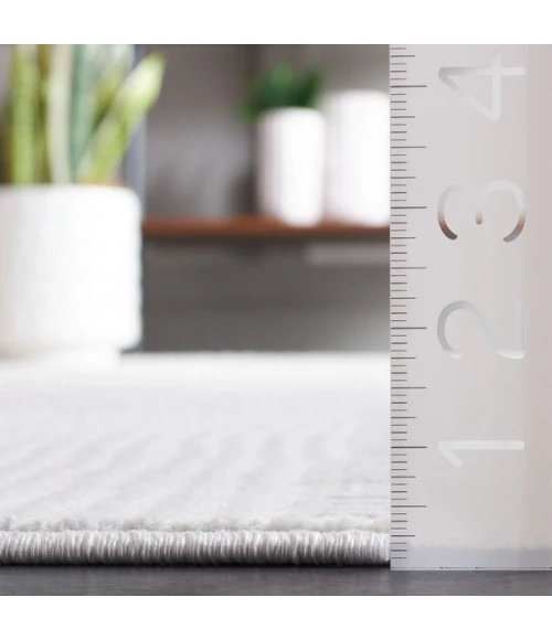 Safavieh Saylor Ivory SAY100 2 ft. X 8 ft. Runner Rug