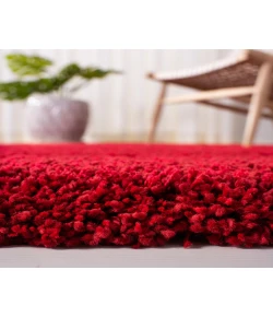 Safavieh Milan Shag Red SG180 3 ft. X 3 ft. Round Rug