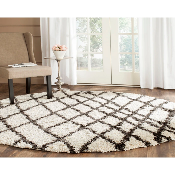 Safavieh Belize Shag SGB484 Ivory / Charcoal 6'-7" X 6'-7" Round Area Rug