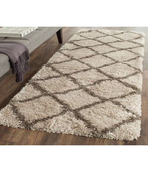 Safavieh Belize Shag SGB489 Taupe / Grey 2'-3" X 9' Runner Area Rug
